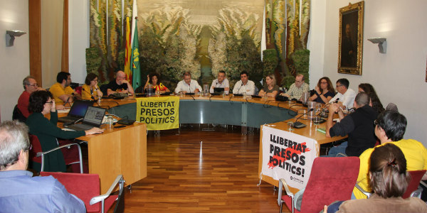 ple_extraordinari_mocio_i_meses___copia