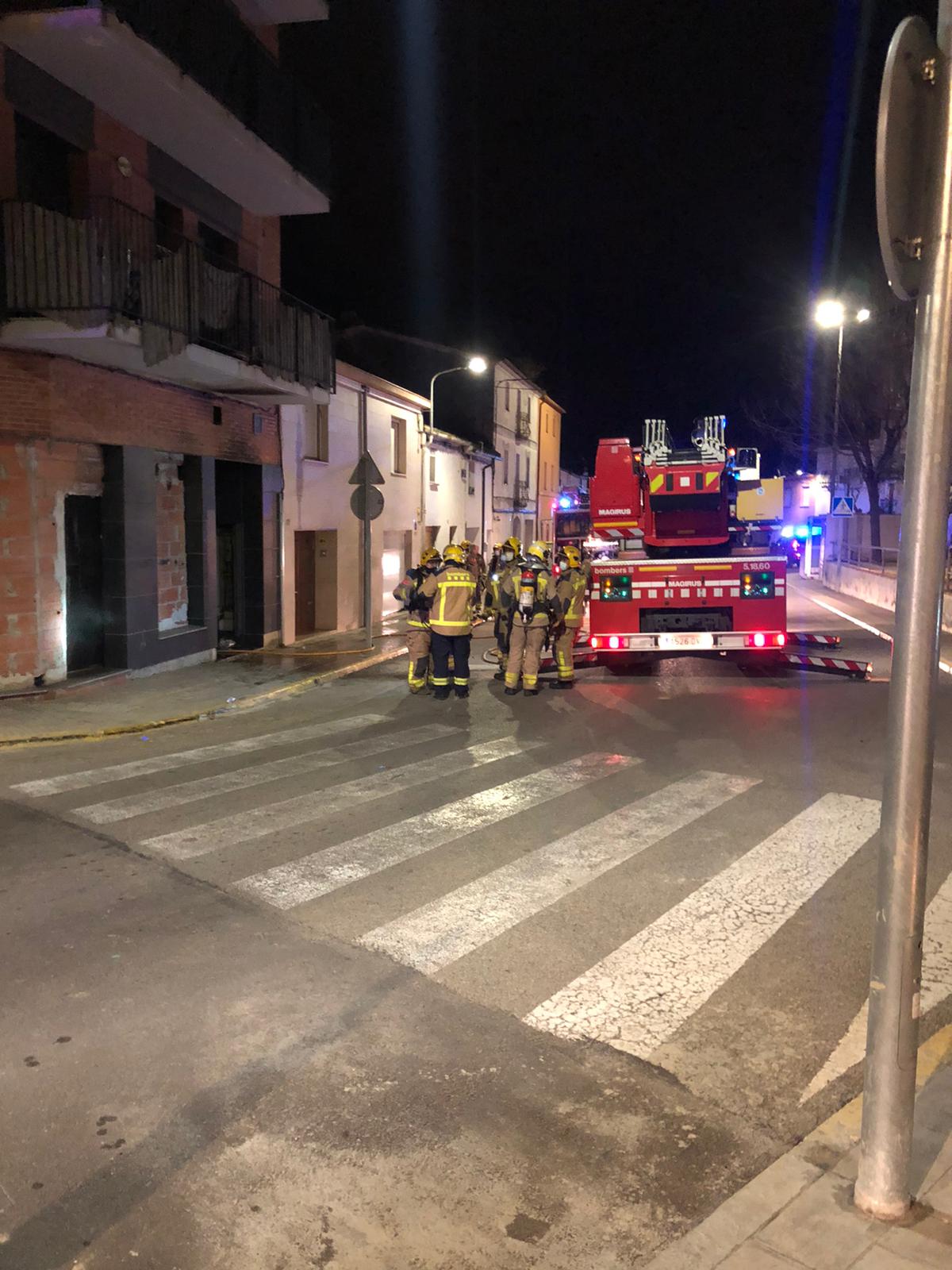 20210122 Incendi al bloc ocupat (2)