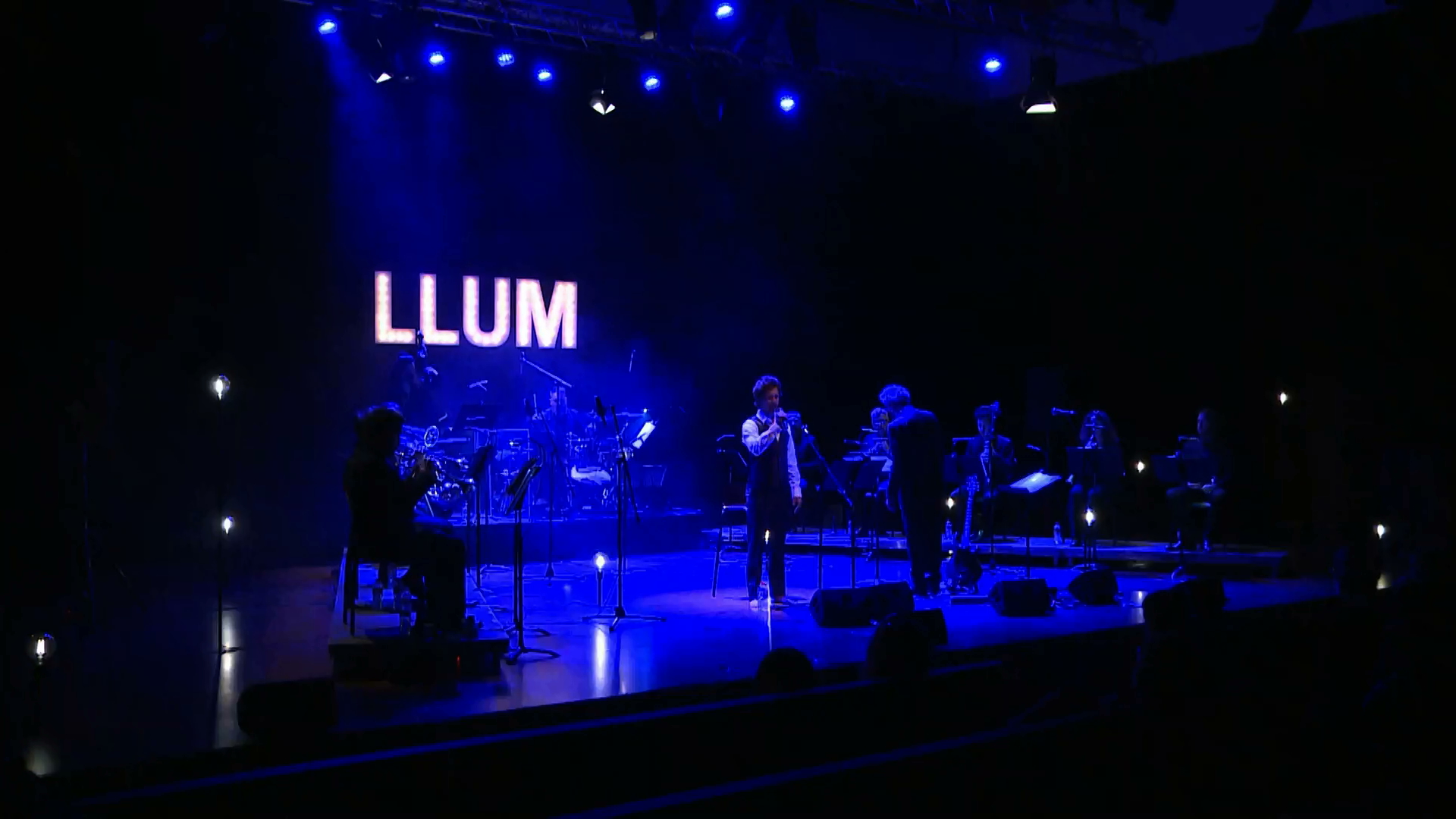 220110llum