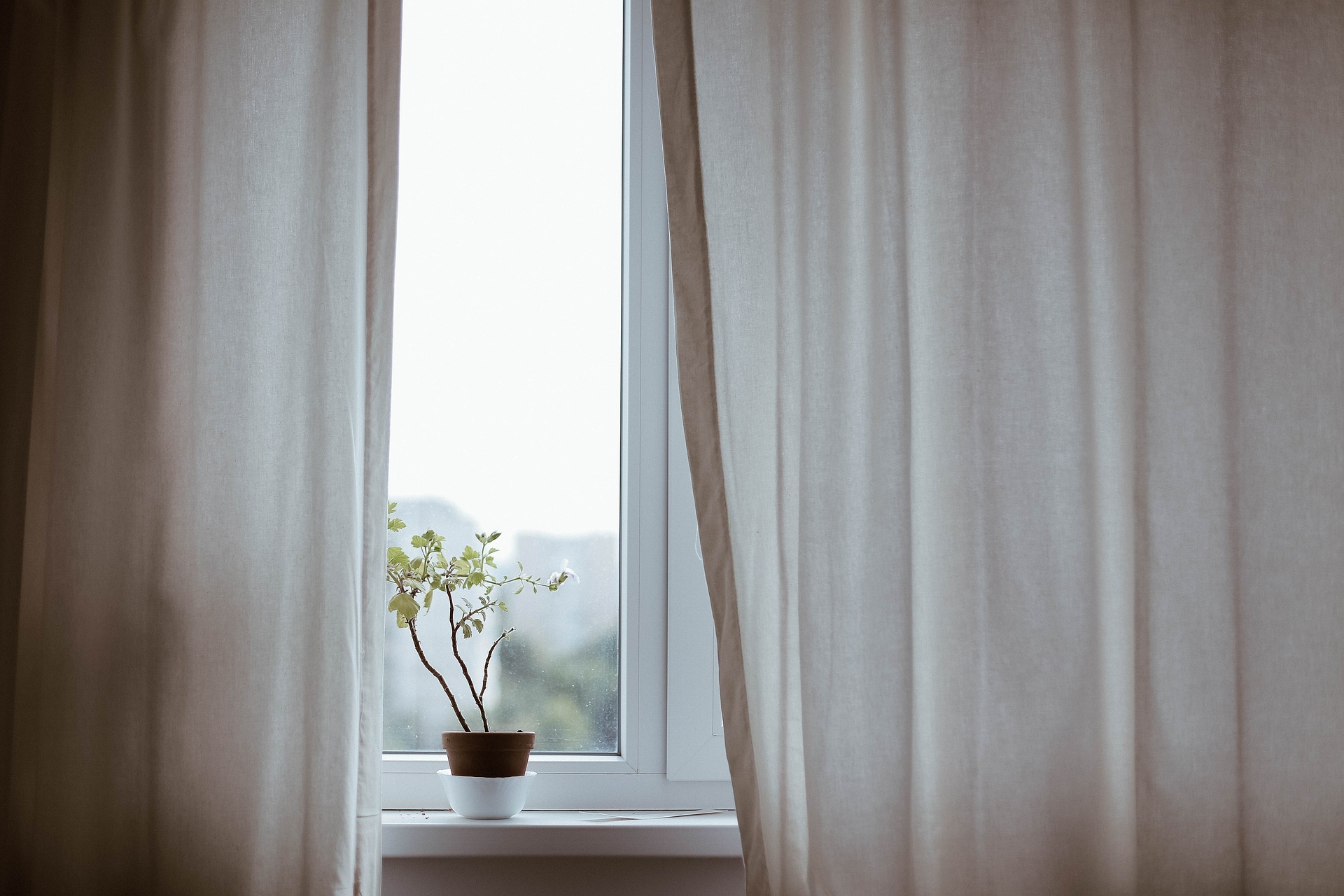 curtains-g0d28122a2_1920